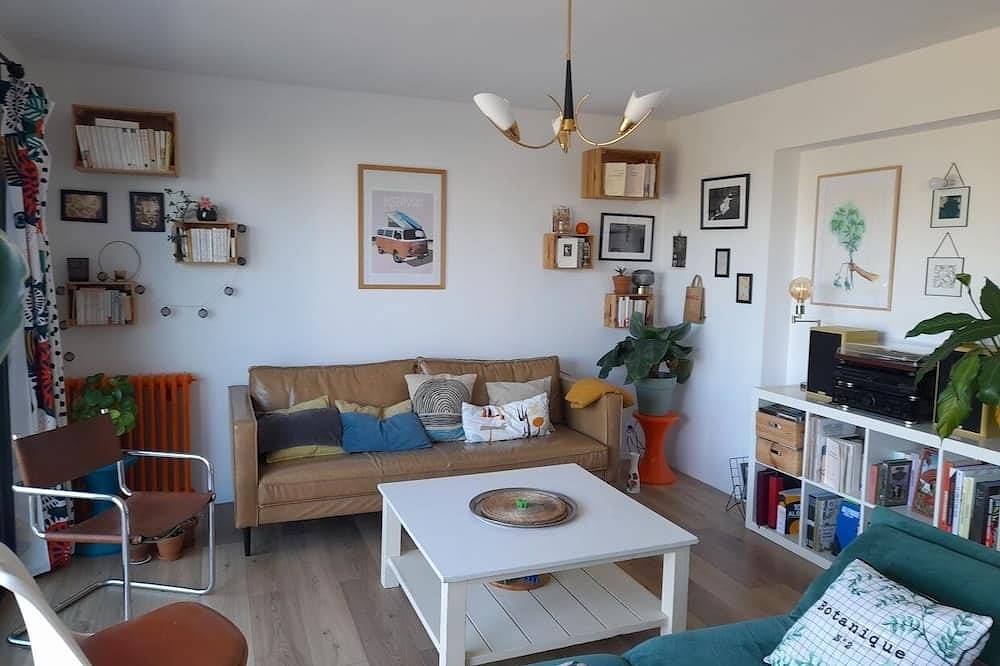 Grande Maison Familiale en Bord de mer in Locmiquélic, Côte des Mégalithes