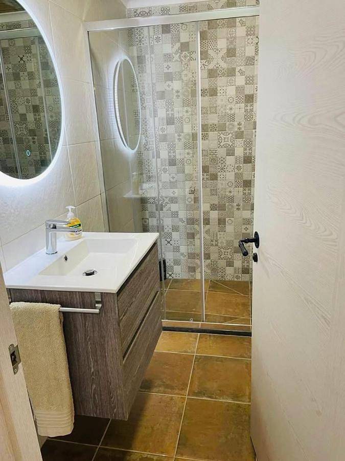 Location de vacances pour 8 personnes, avec jardin ainsi que vue et piscine, animaux acceptés à Borba - 4