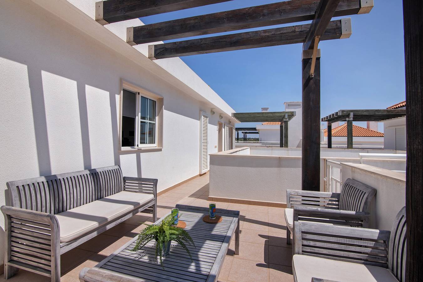Apartamento entero, Apartamento 'Vista Formosa' con vistas al mar, Wi-Fi y aire acondicionado in Cabanas de Tavira, Praia das Cabanas