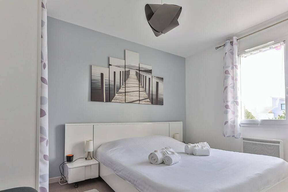 Charmante Maison Cosy avec Piscine Privée & Dôme – Proche Plages Vendée in Commequiers, Vallée de la Loire
