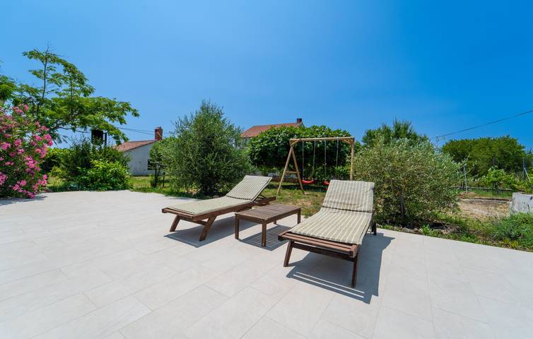 Ferienhaus für 6 Personen, mit Terrasse und Garten, mit Haustier in Sukosan - 4