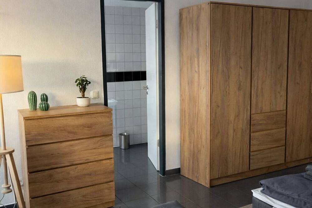 Ganze Wohnung, Modernes Penthouse für bis zu 8 Personen bei Berlin. Nur 15 Minuten zum Ber! in Genshagen, Ludwigsfelde