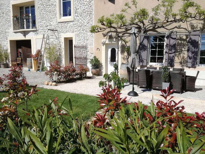 Gîte pour 8 personnes, avec piscine, adapté aux familles à Malras