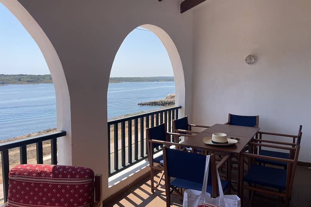 Entire apartment, First line of sea in Fornells in Fornells, Es Mercadal