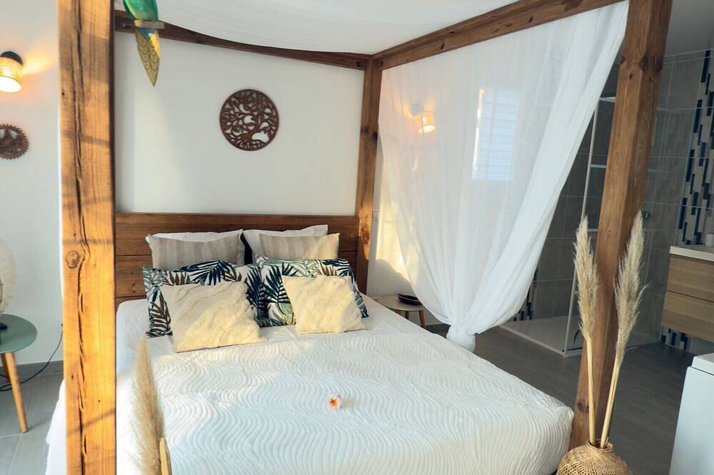 Holiday Home 'Le Second Paradis' with Wi-Fi and Air Conditioning in Besse-sur-Issole, Brignoles region