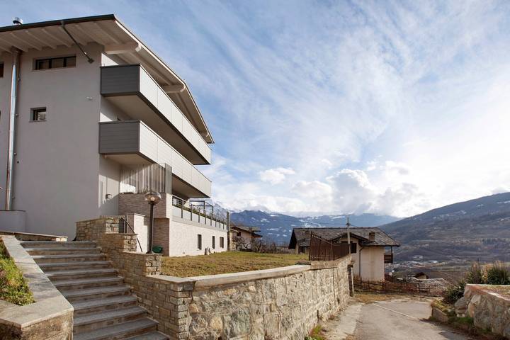 Appartamento intero, Appartamento 'Residence Soleluna - Loft Sirio' con vista montagna e terrazza privata in La Cretaz-Roisan, Comune di Roisan