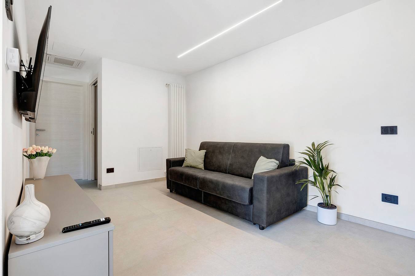 Appartamento intero, Appartamento Frantoio, Casa 'L'Olivér con Vista Lago e Giardino Privato in Bassanega, Tremosine