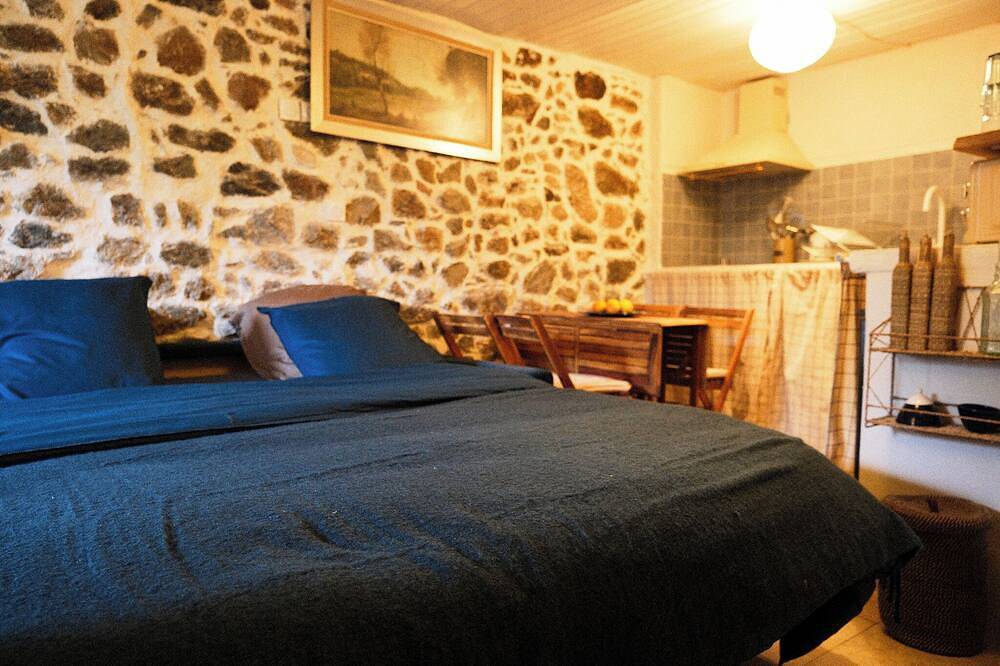 Studio in a village house in Corbara in Corbara, Calvi e dintorni