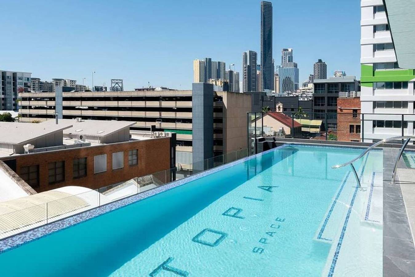 Entire apartment, 2Br Utopia Fortitude Valley  Pool Rooftop King bed in Fortitude Valley, Brisbane