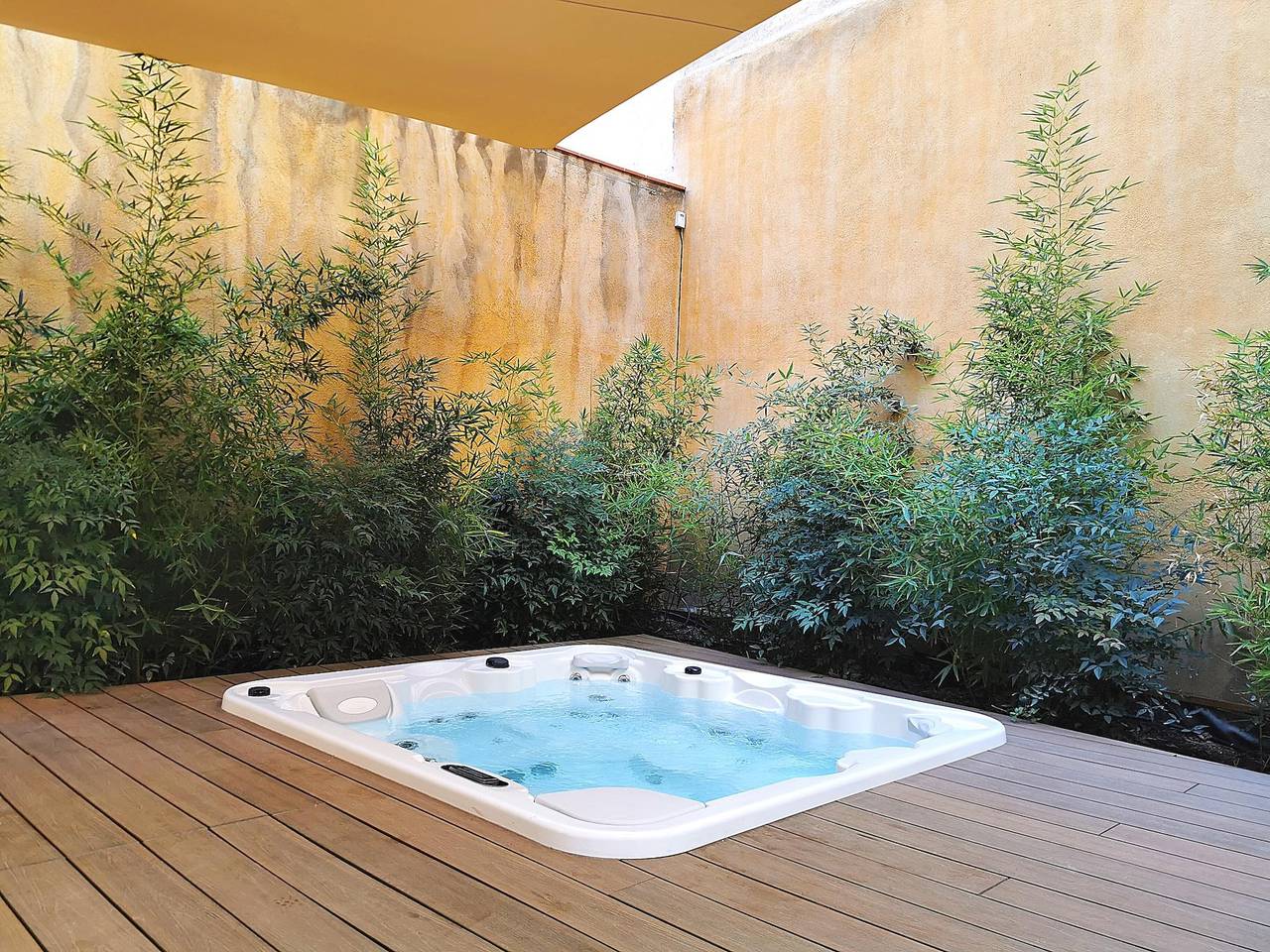 Entire holiday apartment, Classbedroom Port Ramblas Spa in Barcelona Centre, Barcelona