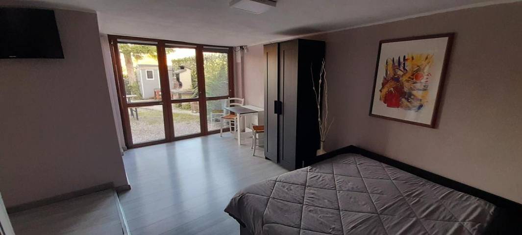 Gîte pour 2 personnes, avec terrasse ainsi que vue et jardin, animaux acceptés dans Ponton - 2