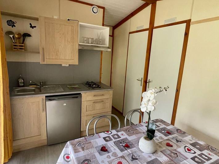 Gîte pour 4 personnes, avec terrasse et piscine, animaux acceptés à Camon - 4