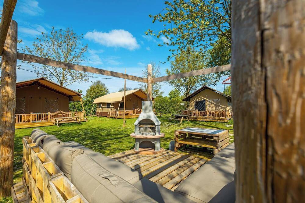 Lodgetent 5 in Noord-Scharwoude, Niederländische Nordsee