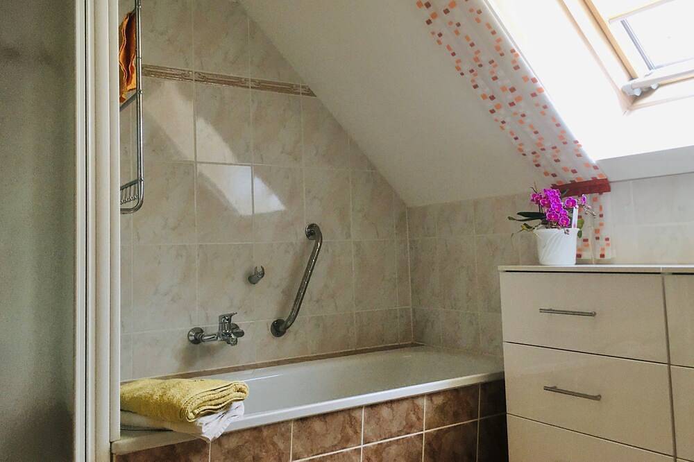 Ferienwohnung & Pension Cottbus Familie Wasmus - Ferienwohnung in Cottbus, Lausitz