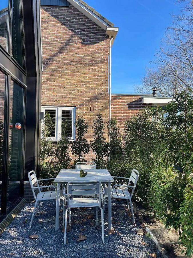 Lovely private cottage near Amsterdam in Gouwzee