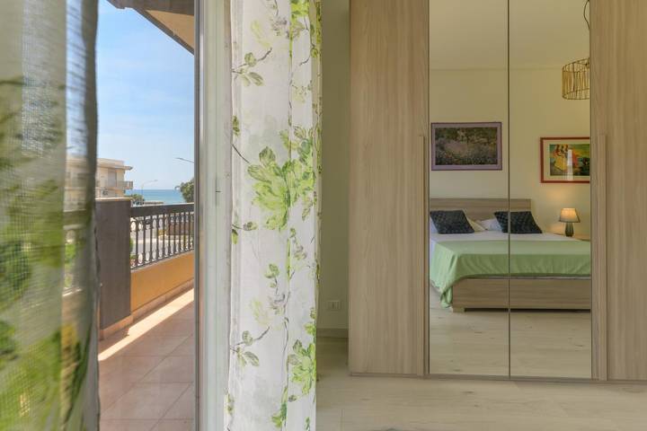 Apartamento entero, Apartamento de vacaciones para 3 personas con balcón/terraza in Lido Margarita, Ragusa (Sicilia)