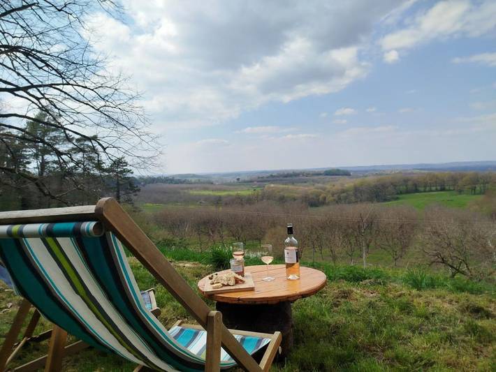 Gîte pour 2 personnes, avec jardin et vue à Nailhac