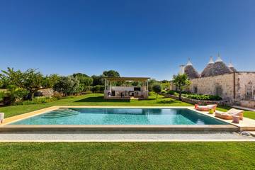 Trullo für 9 Personen, mit Pool und Garten in Cisternino