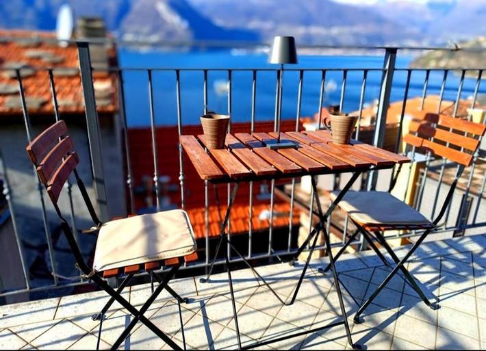 Ferienhaus für 4 Personen, mit Balkon und Seeblick