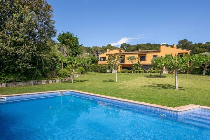 Ferienhaus für 6 Personen, mit Garten und Balkon in Girona Provinz