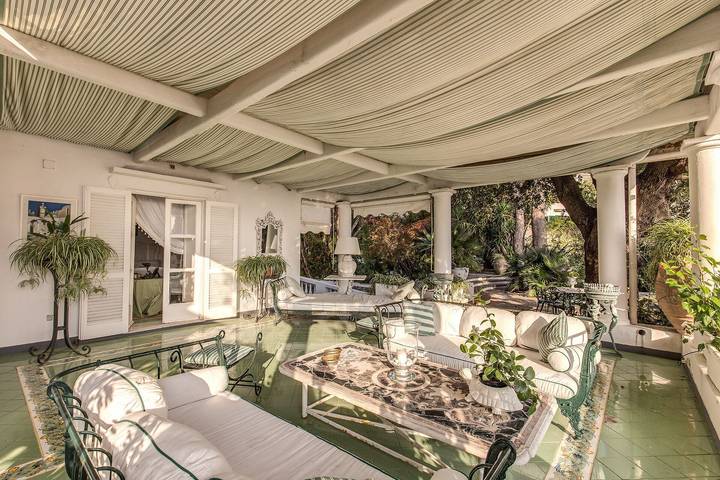 Villa pour 8 personnes, avec jardin et balcon à Capri