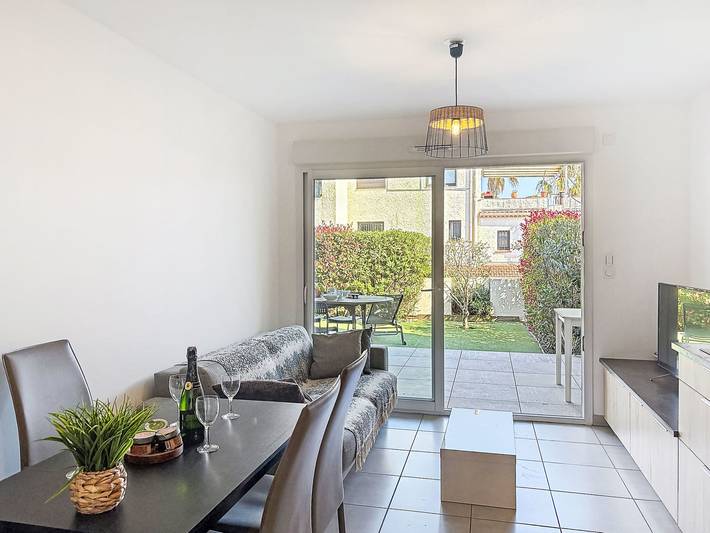 Gîte pour 4 personnes, avec jardin et terrasse dans Saint-Aygulf - 2