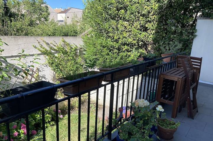 Maison de vacances pour 5 personnes, avec jardin ainsi que jacuzzi et terrasse à Bondy