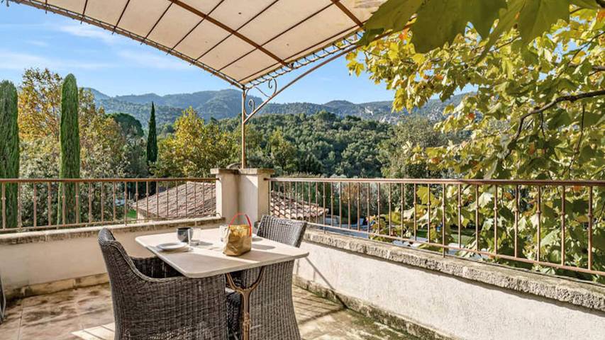 Ferienwohnung für 3 Personen, mit Pool und Garten - 1