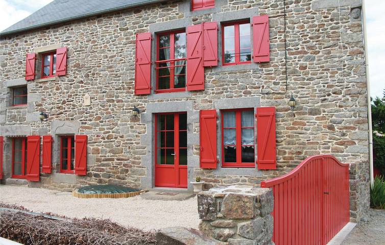 Gemütliches 160qm Apartment mit Babybett, TV, Parkplatz, Garten & Internet - nur 900m zur Küste in Pleudihen-sur-Rance, Dinan und Umgebung