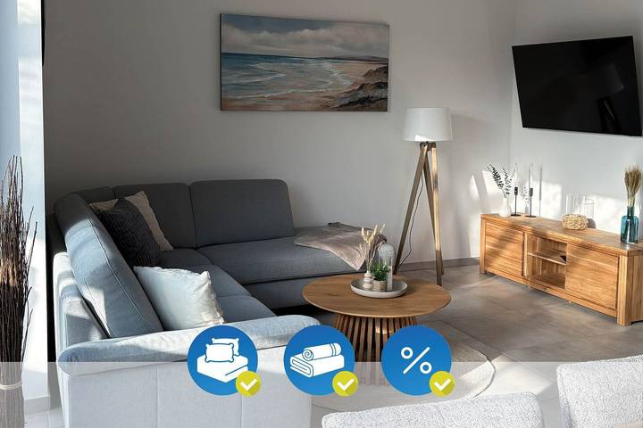Ferienhaus für 8 Personen, mit Balkon und Balkon/Terrasse sowie Terrasse und Garten in Hohenkirchen (Wangerland)