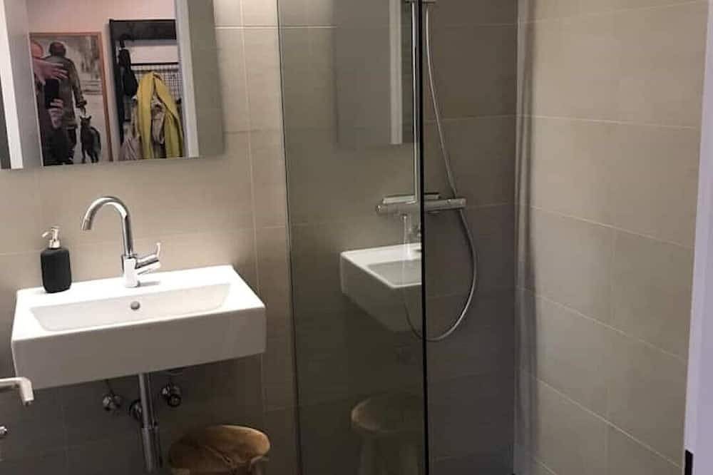 Ganze Wohnung, Stilvolle 3-Zimmer-Wohnung mit 65 m2 - am Bergpark Wilhelmshöhe in Bad Wilhelmshöhe, Kassel
