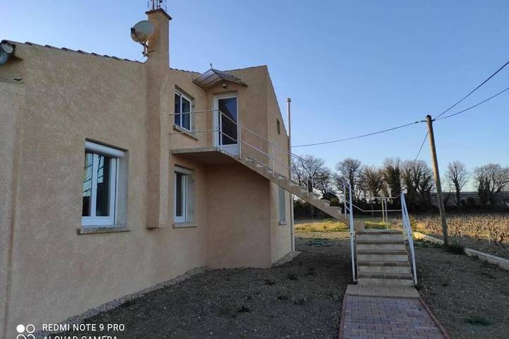 Gîte pour 6 personnes, avec balcon et jardin ainsi que vue et piscine à Tulette - 3