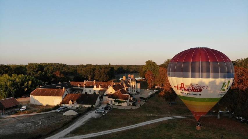 Location de vacances pour 15 personnes, avec Balcon et Terrasse ainsi que Jacuzzi et Jardin à Villeherviers