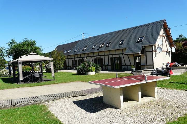 Gîte pour 14 personnes, avec jacuzzi ainsi que sauna et jardin à Criquetot-sur-Longueville