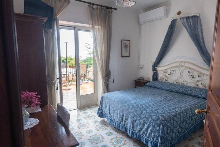 Chambre d’amis pour 4 personnes, avec vue ainsi que jardin et piscine à Agerola - 2