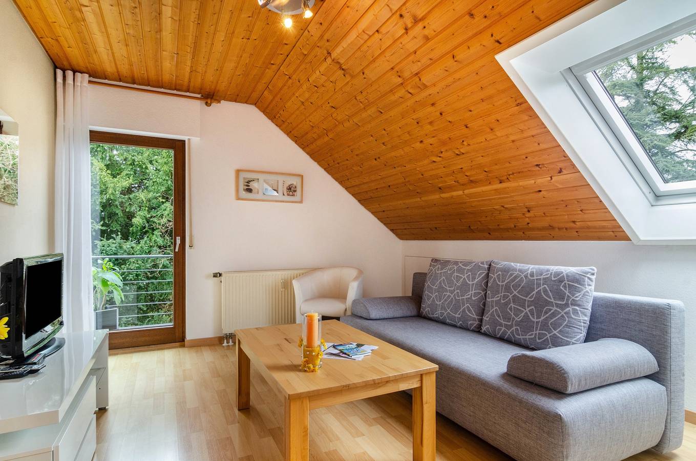 Apartamento entero, Apartamento 'Nr2' con balcón y Wi-Fi in Immenstaad, Immenstaad am Bodensee