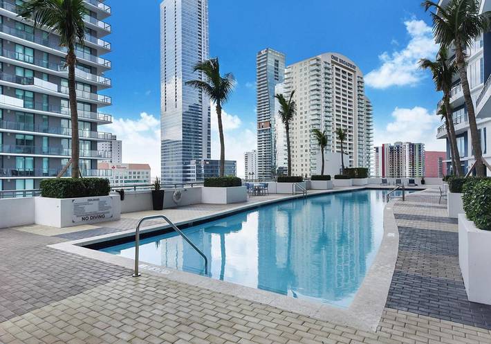 Vakantiewoning voor 4 personen, with tuin and whirlpool as well as zwembad in Miami