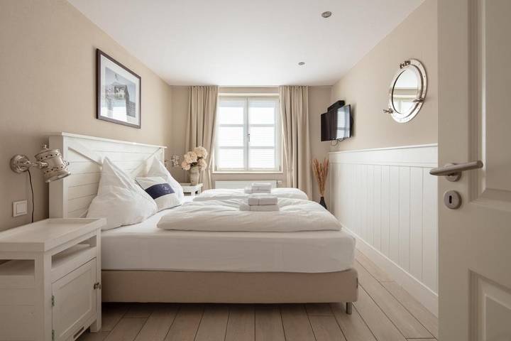 Ferienwohnung für 6 Personen, mit Sauna und Seeblick sowie Garten und Ausblick in Allensbach - 2