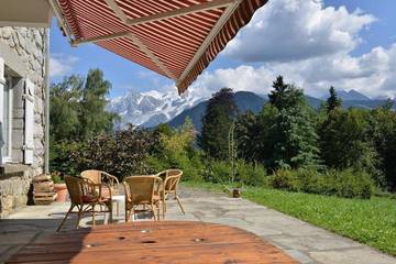 Gîte pour 6 personnes, avec jardin ainsi que terrasse et vue dans Plateau d'Assy