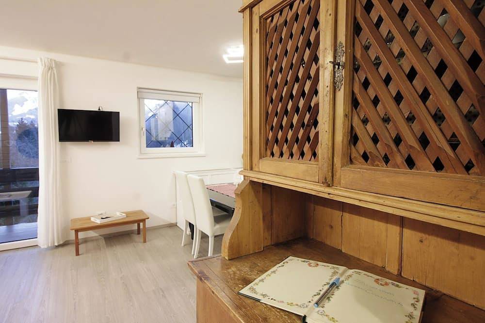 Appartamento intero, Casa 4 Pioppi - Vista e relax in Cavalese, Dolomiti di Fiemme