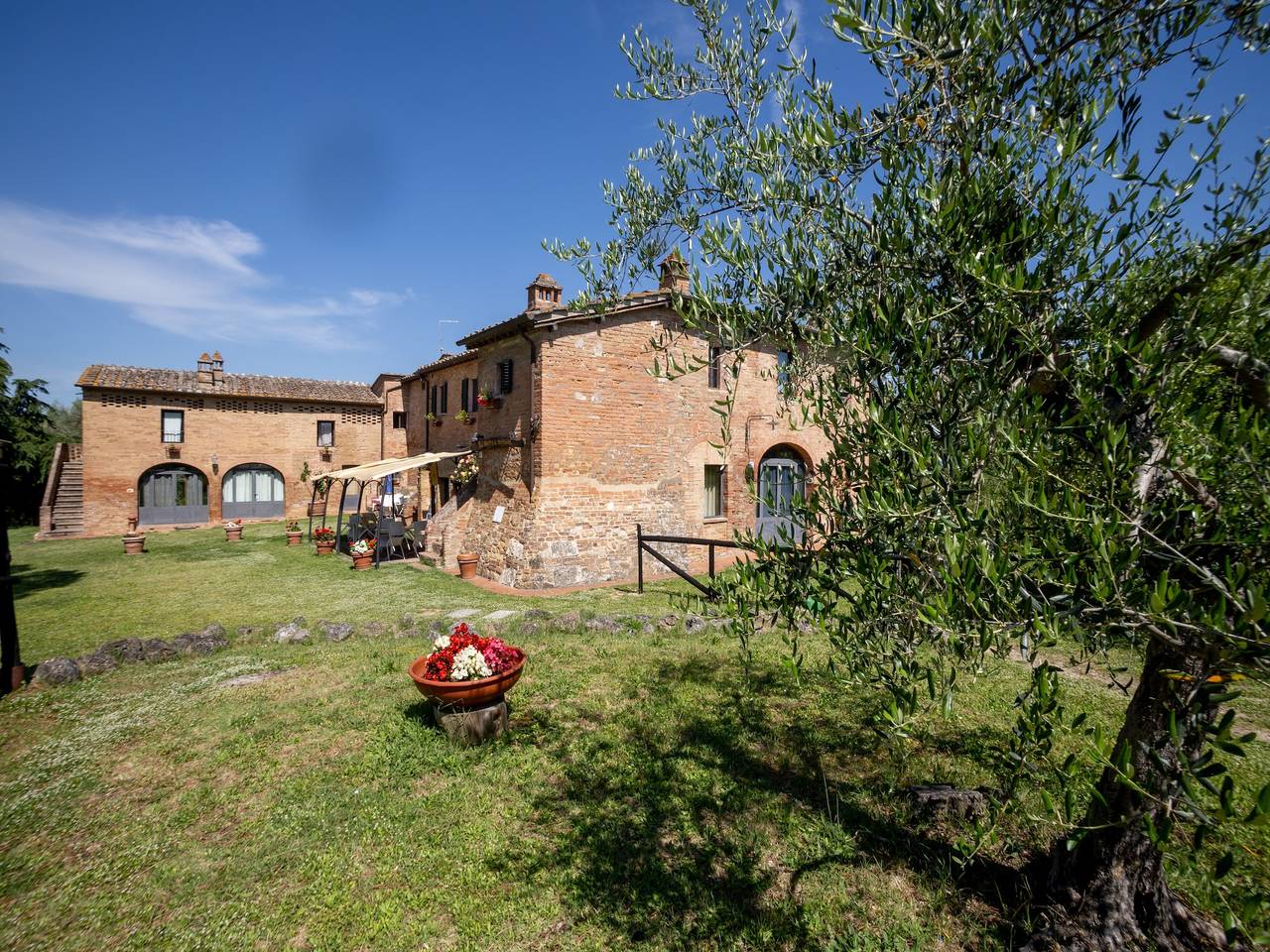 Toskana Family Home with Pool in Siena, Siena Province