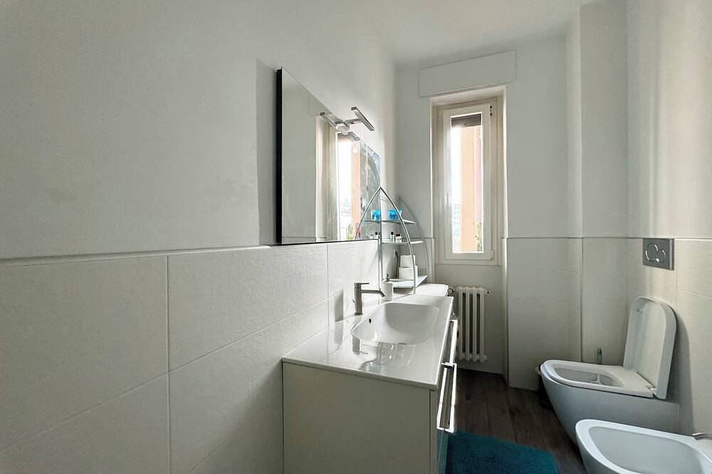 Gorgeous apartment just minutes from the Duomo in Prada Foundation district in Mailand, Mailand Provinz