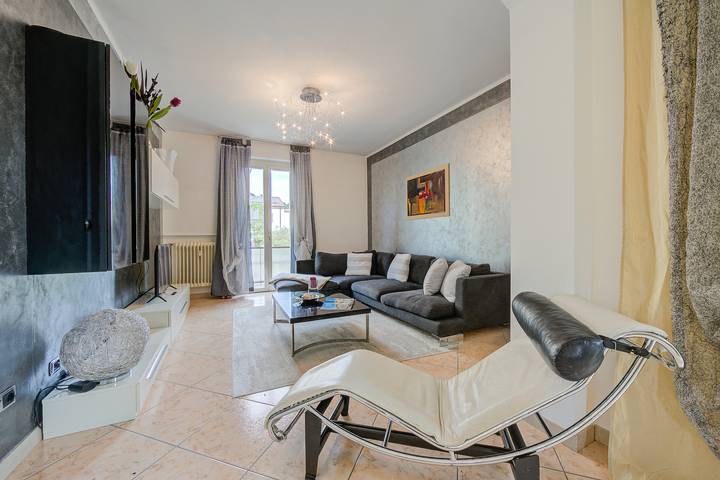 Gîte pour 4 personnes, avec balcon, adapté aux familles à Salò - 2