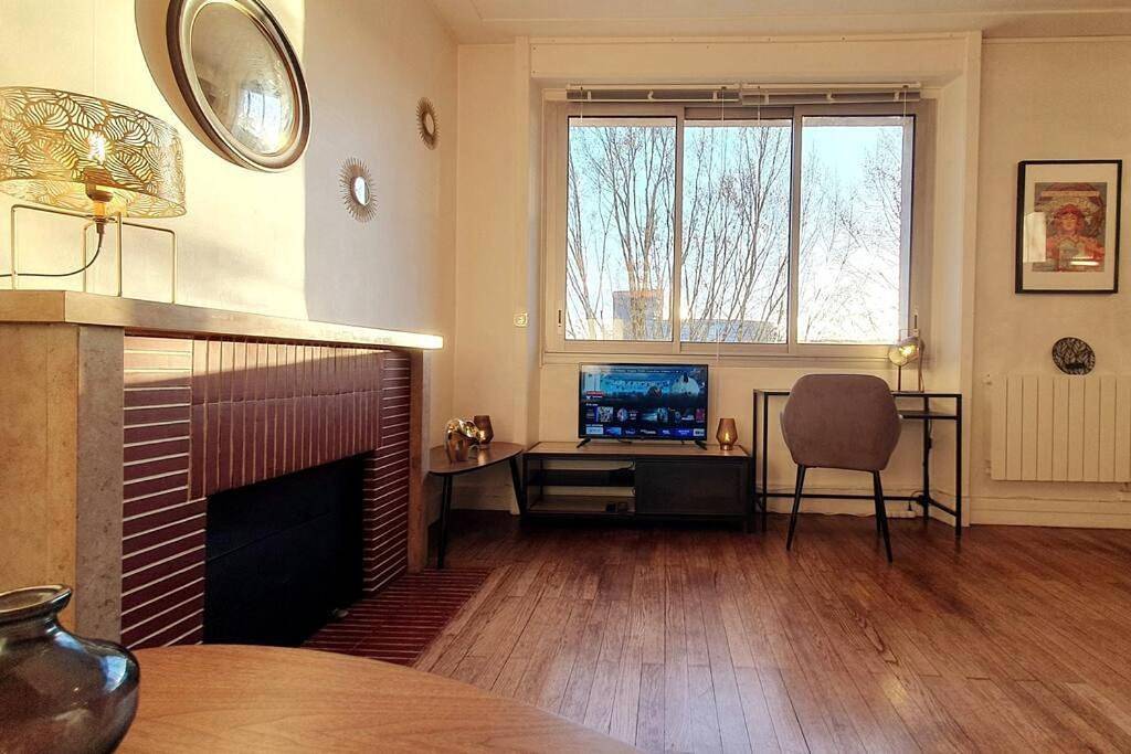 Appartement entier, One-Bedroom Apartment in Nantes, Région de Nantes