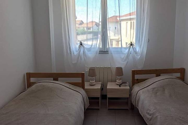 Location de vacances pour 6 personnes, avec jardin à Toussieu - 2