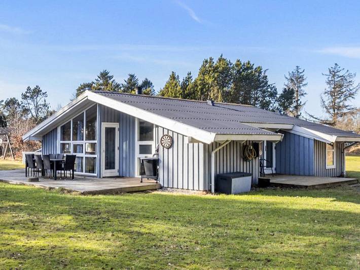 Ferienhaus für 9 Personen, mit Whirlpool und Terrasse sowie Pool und Sauna in Bratten - 2