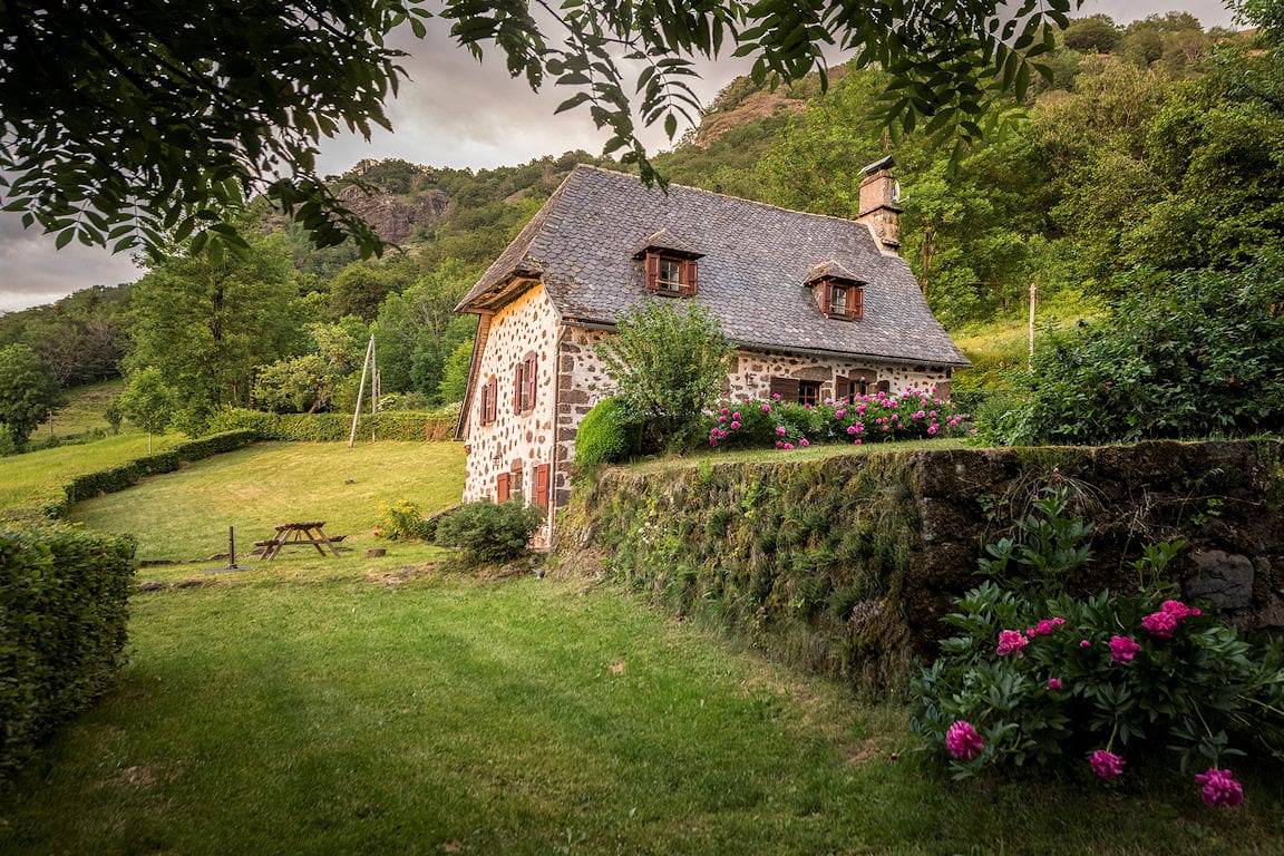 Superbe ! Maison isolée dans la Vallée de la Jordanne in Saint-Cirgues-de-Jordanne, Région d'Aurillac
