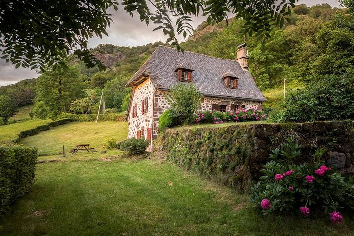 Gîte pour 6 personnes, avec terrasse et jardin - 1