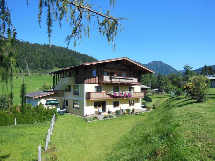 Ferienwohnung für 4 Personen, mit Balkon und Garten in Hochfilzen