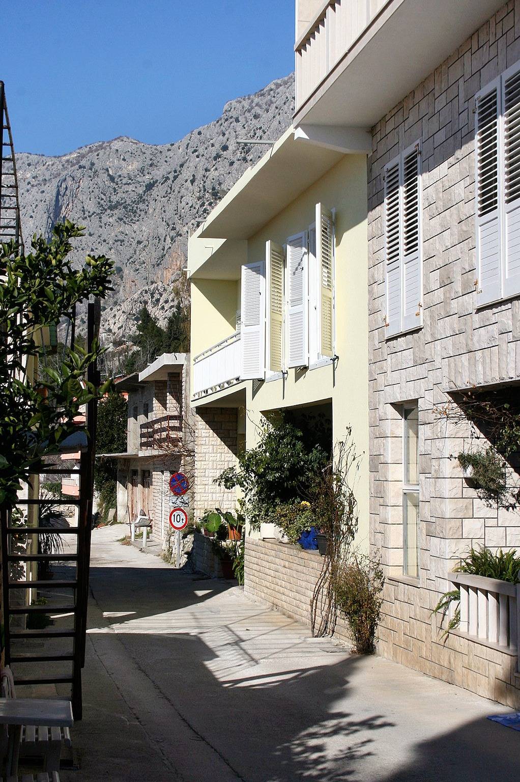 Ganze Wohnung, 2-Zimmer-Ferienwohnung am Strand Drasnice, Makarska A-6051-b in Drašnice, Makarska Riviera